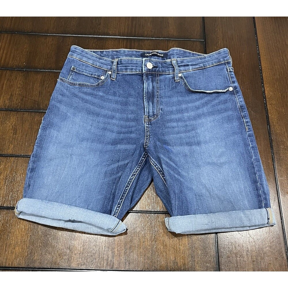 Calvin Klein Men's Cuffed Bermuda Denim Shorts 34W Blue 5-Pocket CK Jorts